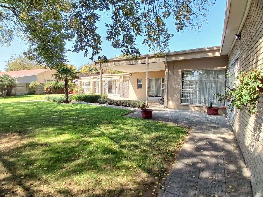 7 Bedroom Property for Sale in Sasolburg Ext 4 Free State